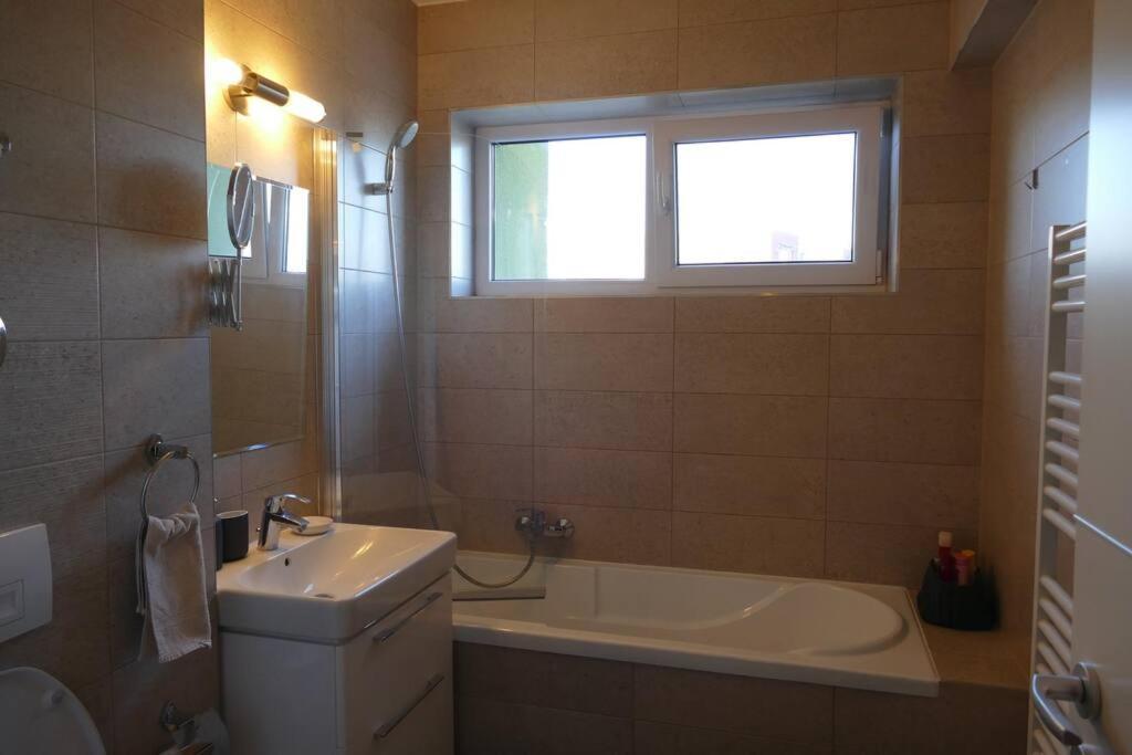 Apartament In Cartier Avantgarden Cu Semineu! Braszów Zewnętrze zdjęcie